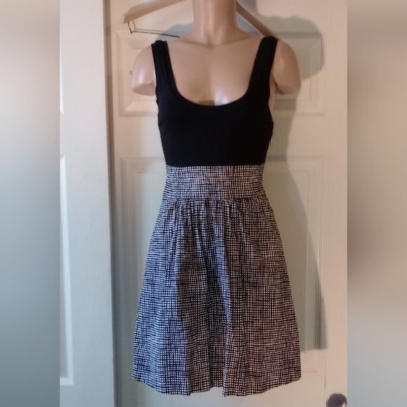 Express Dresses & Skirts - EXPRESS DRESS WITH BLACK AND WHITE CHECK SKIRT, SIZE 2